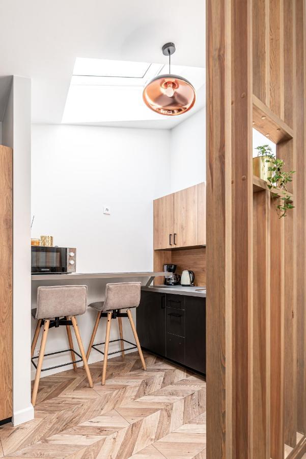 Sun Lighted Cathedral Square Studio Apartment Vilnius Bagian luar foto